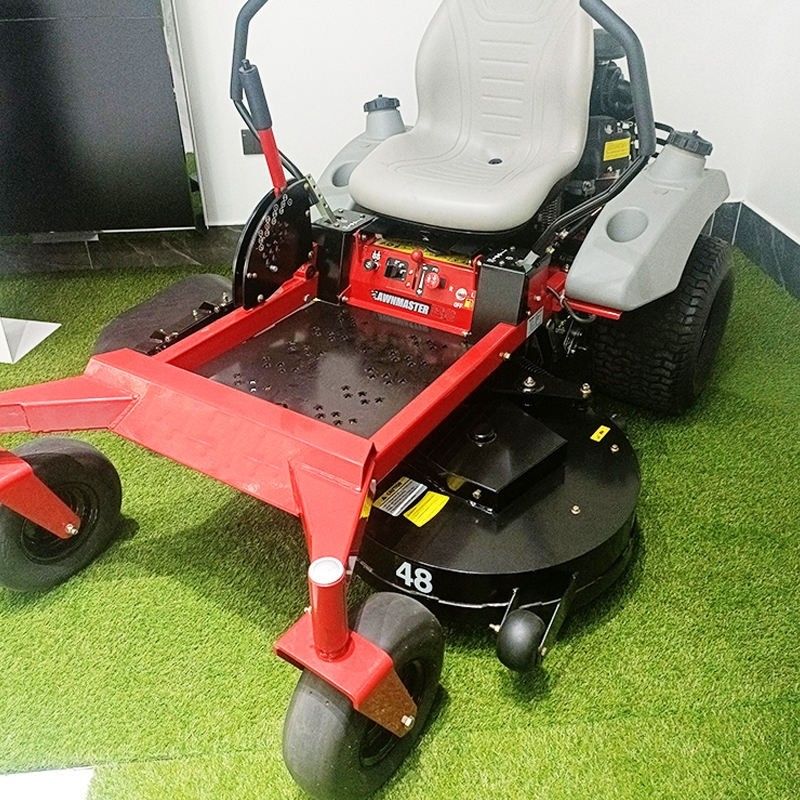 60 Inch Kawasaki FX751V Pemotong Rumput 42L Tangki 14km/H Kecepatan ke depan 3600r/Min